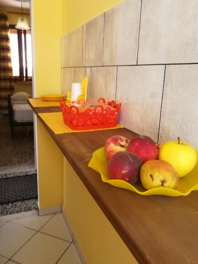 Bed and Breakfast L'Agrifoglio Di Emy Guspini Exterior foto